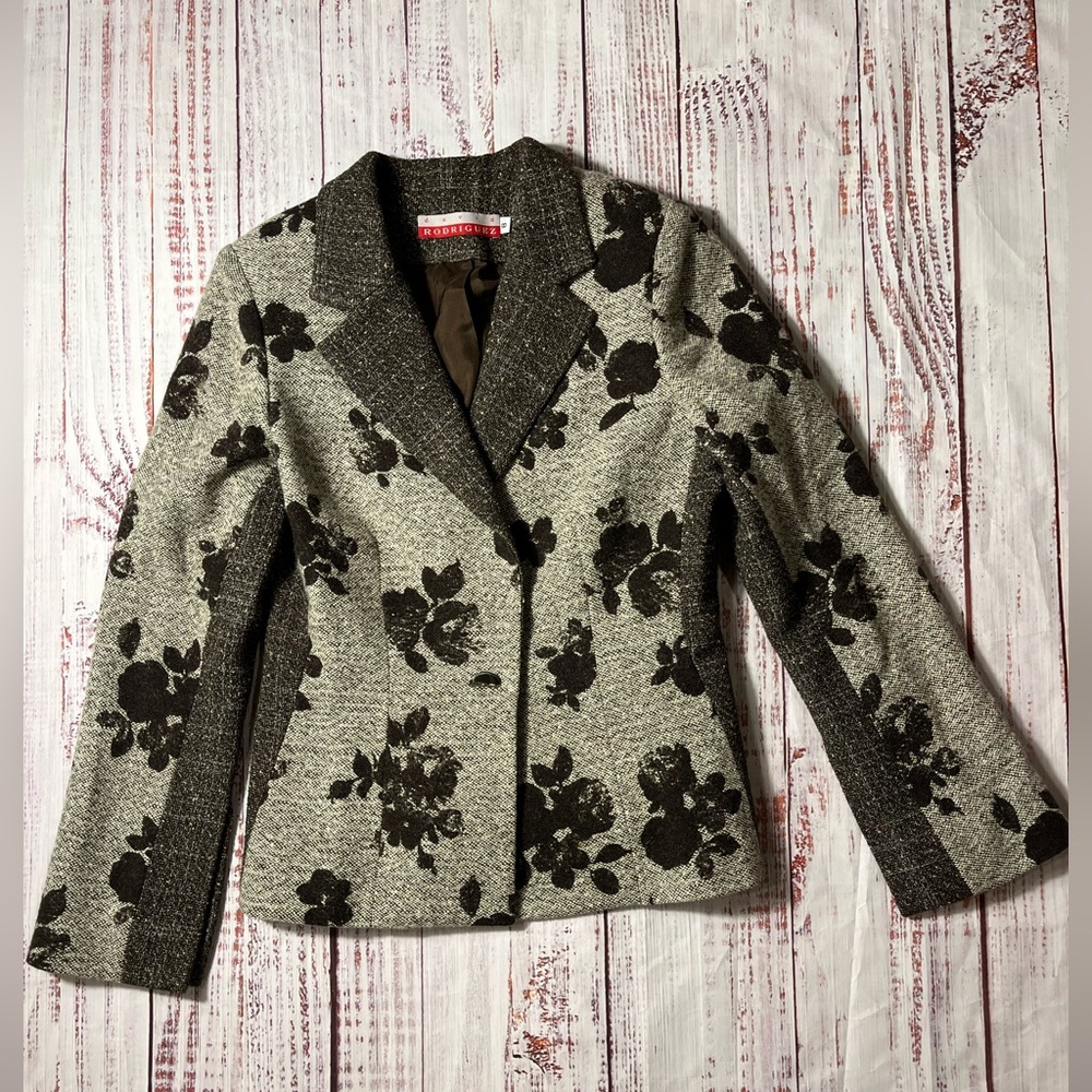 David Rodriguez single button tweed floral blazer with silk lining size 8